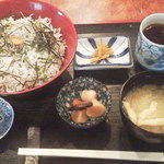 新勝丸 - 釜揚げシラス丼￥500