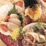 Assortment of 3 kinds of live shellfish sashimi