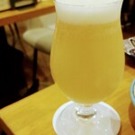 クラフトビールとモロッコ料理 ホップとリップ - クラフトビール2杯目は弘前のビーイージー、岩木山の夏！