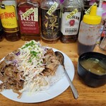 鉄板焼しのや - 牛焼肉と豚生姜焼きのツインセット(ライス大盛(無料)・税込950円)