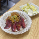 Kissa Fugusan - カツオと新玉ねぎの新玉ソースサラダ、白菜浅漬け
