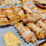 炭火焼 若武者 - 豚串、鳥串
