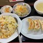 餃子の福来 - レタスチャーハンセット