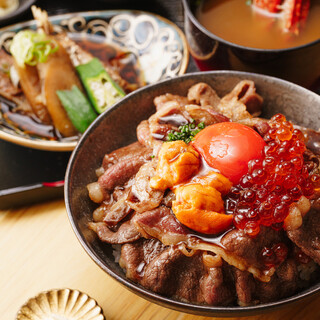 珠玉の一品料理で贅沢な瞬間を。ランチやコースも感銘食体験