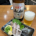 Sakeno Okuda - 瓶ビールと太刀魚炙り刺し