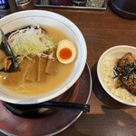 Makkuusha - 塩めんま ¥980、単品ミニチャーシュー丼¥200