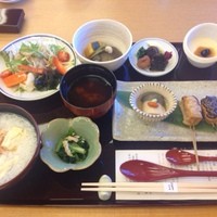 京懐石 美濃吉 竹茂楼 ホテル阪急インターナショナル店 - 朝定食  宿泊込みで値段？
                そりゃ、美味しかったです。が、コスパは？