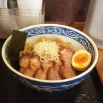 つけ麺　秋山 - 肉つけ麺の小盛りの麺