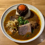 吉田カレー  - りんごと蜂蜜のバーモント秀樹MIXグレイビー 小・豚・アチャール・ローストビーフ