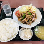 石川屋 - ♪にんにく焼肉定食¥780 大盛¥100