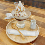 まる味屋珈琲店 - クレミアソフト濃厚ダッチコーヒーをかけて