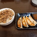 麺屋 大河 - 満腹セット　チャーシュー丼＋餃子