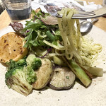 LATTE GRAPHIC 自由が丘店 - 生ハムとグリル野菜のジェノベーゼパスタ（大盛り）