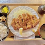 Bonina - リピーター多め「ジャンボ豚カツ定食」