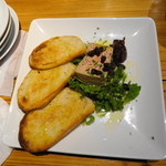 タケル クインディチ - 白レバーパテ、絶品