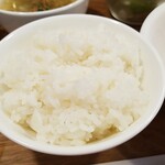 キッチン ブルー グローブ - ご飯大盛りのアップ