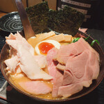 神楽 海老で鯛を釣る麺堂 - 