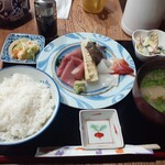 ナカガワ☆スエ食堂 - 刺身定食1400円