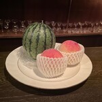 バー エイジング - 桃とスイカ