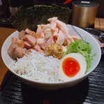 神楽 海老で鯛を釣る麺堂 - 