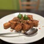 ベトナムちゃん - 揚げ豆腐のレモングラス炒め850円