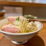 ジャパニーズ ラーメン 五感 - 