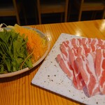 あぐーしゃぶしゃぶ 青 - 