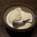 焼肉 京城園 - 杏仁豆腐