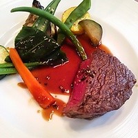 Le Salon de Legumes - 牛フィレの網焼き　赤ワインソース