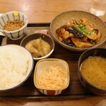 土鍋炊ごはん なかよし - 茄子と豚肉の味噌炒め定食に納豆