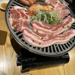 Yakiniku Kankokuryouri Yaku Yaku Shokudou - 