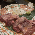 炭火焼肉ホルモンしま田 - 