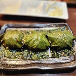 和牛焼肉 モウモウ - ゴマの葉おにぎり最高に口に合いましたぁ(*´∇｀*)♪