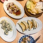 餃子 小籠包 福包酒場 - 