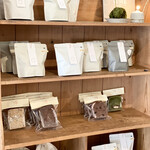 Tasty n Peter - 色々なコーヒー豆を販売しています。一袋110g 1188円です。