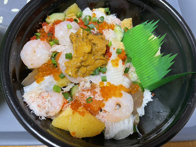 魚丼 国分町店 （UODON） - 勾当台公園/海鮮丼 | 食べログ