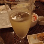 ワインと串揚げ こぱん - スパークリングワインで乾杯