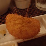 ワインと串揚げ こぱん - レンコンはカレー風味。
