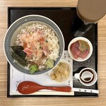 日本橋海鮮丼 つじ半 - 