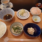 あさば - クレソンの胡麻びたし　　白和え　　お茄子揚げ浸し　お漬物サラダの　ように　お召し上がりください　山葵　花鰹