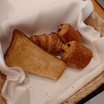 あさば - パンも　たくさん