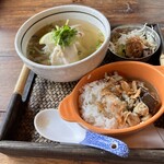 カフェレストラン メコン - 連れ:鶏フォー+グリーンカレーセット