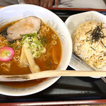 亀きん食堂 - 味噌ラーメンチャーハンセット