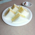 洋食屋テルミーヌ - たまごサンドシッカリと味付けしてあります!パン乗り方が小さいのでちょっと手賀汚れます