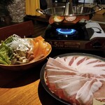 民謡居酒屋 琉球ダイニング UMUI - 料理写真:島豚アグーのしゃぶしゃぶ