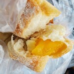 Pikunikku Bekari - もっちり生地のなかに甘いパイナップルとチーズ！