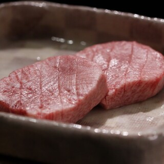 [Brand beef] Awaji beef with a low melting point and gentle taste