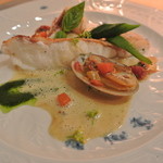 saveur - 本日の魚料理～函館産平目のロースト　ブイヤベースソース　アサリ貝を添えて～