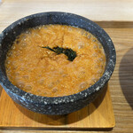 石焼つけ麺 繋 - 「石焼うにつけ麺」のつけ汁