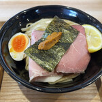 石焼つけ麺 繋 - 「石焼うにつけ麺」の麺